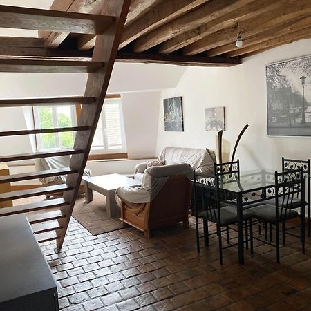 Appartement Tout Confort En Centre-Ville Cosne-sur-Loire Esterno foto